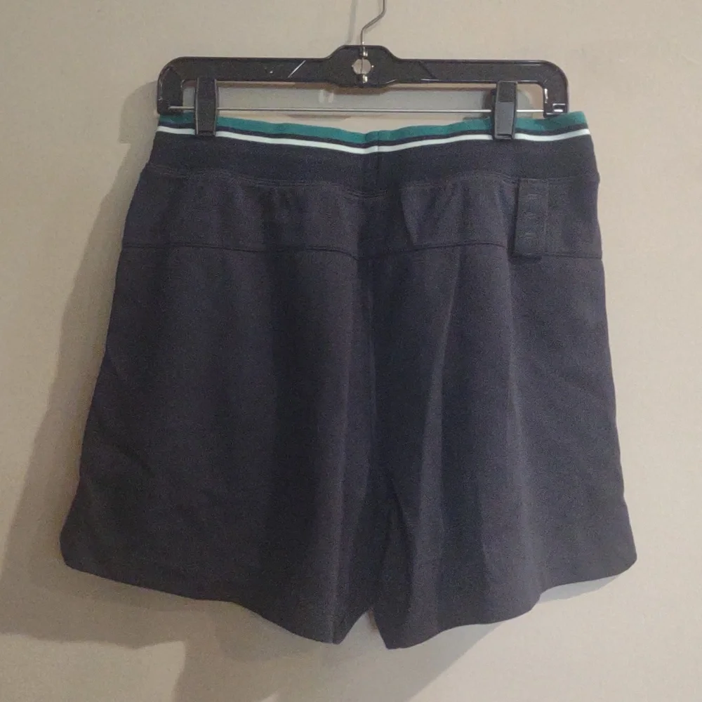 Fabletics Women's Medium Navy cotton‎ Blend Shorts